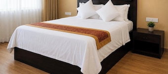 Woody Crest Hotel