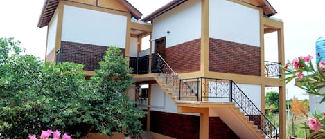 Fachada de la propiedad