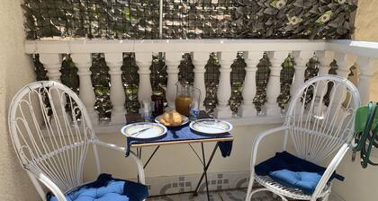 Dog welcome at this cosy home near to beach shops bars and restaurants and park.