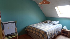 3 chambres, bureau, fer et planche à repasser, Wi-Fi gratuit