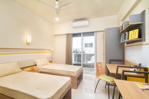 Shared Dormitory | Desk, laptop workspace, free WiFi, bed sheets - The Covie Viman Nagar 102 (Pune)