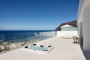 Suite, 2 Bedrooms, Sea View, Corner (C5.2) | Terrace/patio