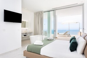 Suite, 3 habitaciones, piscina privada (B5.1) | Ropa de cama de alta calidad y edredones de plumas