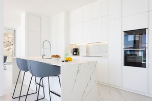 Private kitchen - Crystal I Luxury Apartments (Santiago del Teide)