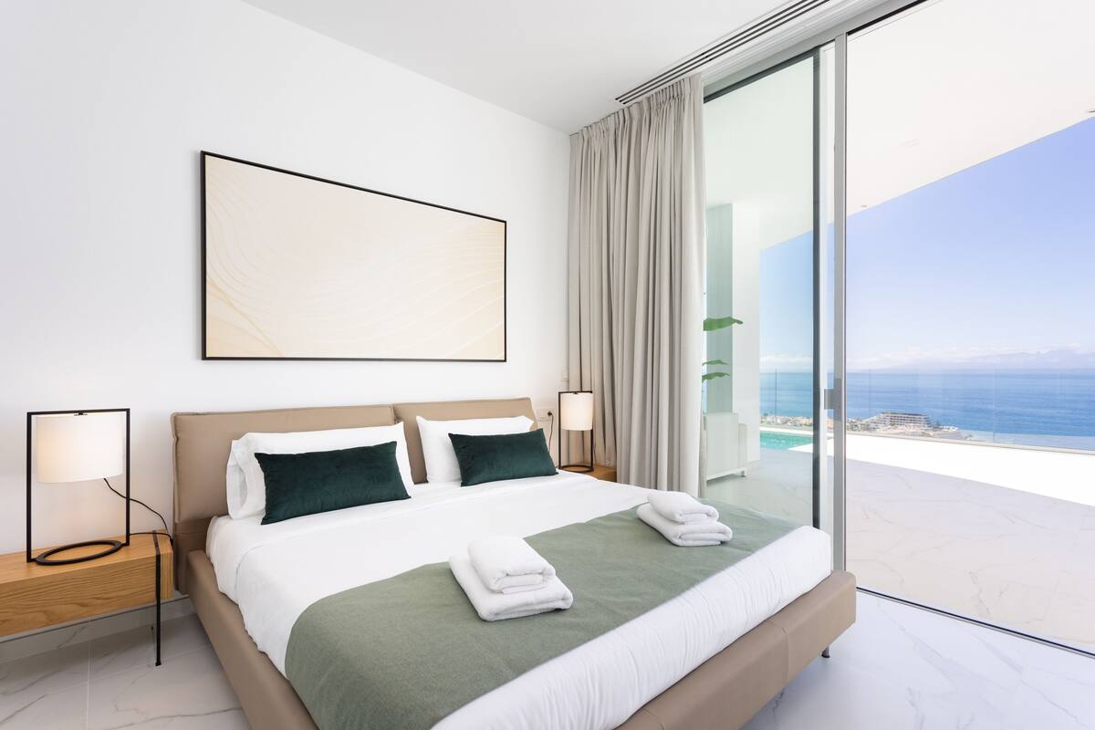 Suite, 2 habitaciones, piscina privada (C3.1) | Ropa de cama de alta calidad y edredones de plumas