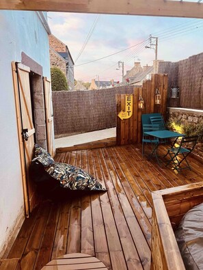 Outdoor dining - Warm house (Pléneuf-Val-André)