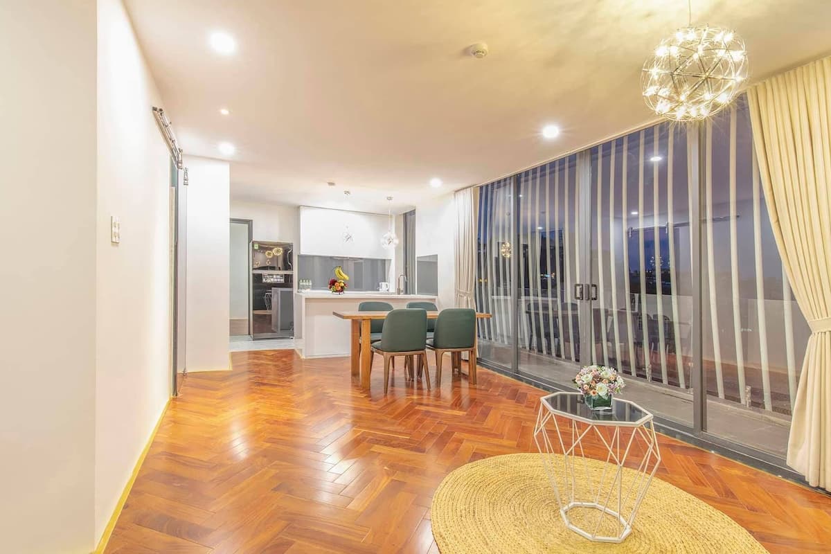 Family Suite | Living area | Smart TV