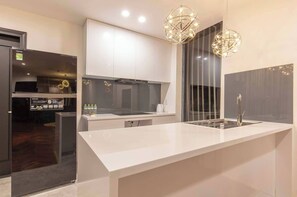 Family Suite | Private kitchen - Len's Hotel (Da Lat)