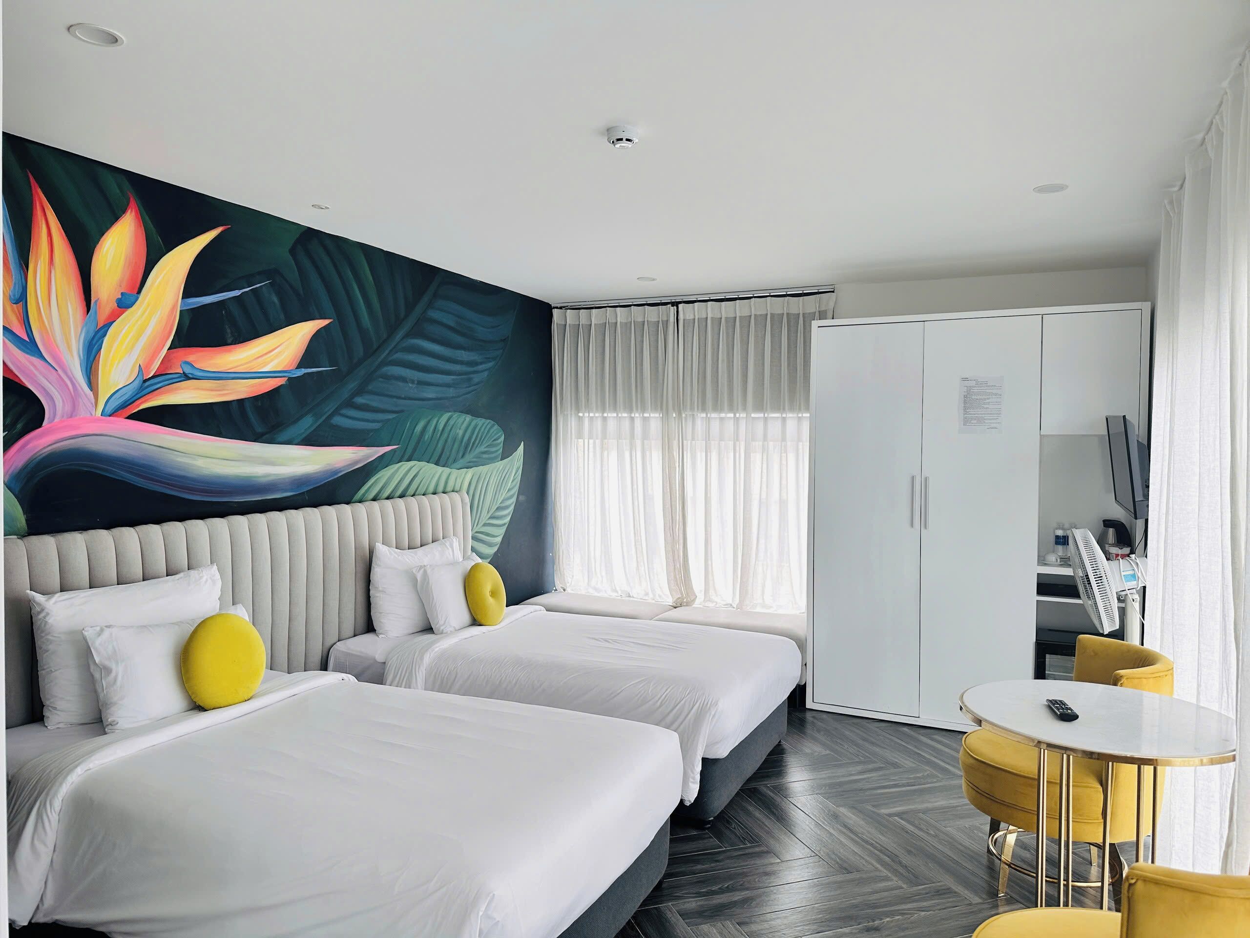 Luxury Twin Room | Free minibar items, free WiFi, bed sheets