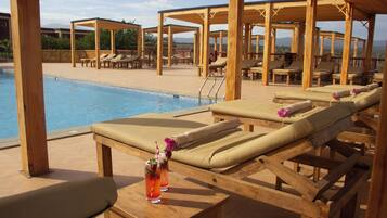 Kolam renang terbuka