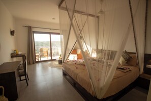 1 chambre, coffres-forts dans les chambres, bureau