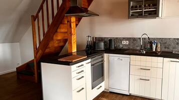 Kühlschrank, Ofen, Herdplatte, Geschirrspüler