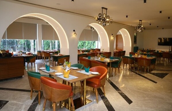 Restaurant - SRM Hotel Maraimalai Nagar (Chengalpattu)