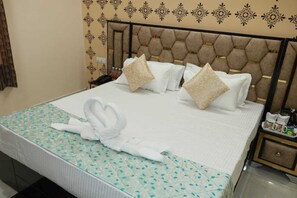 Executive Room | 1 bedroom, soundproofing, free WiFi, wheelchair access