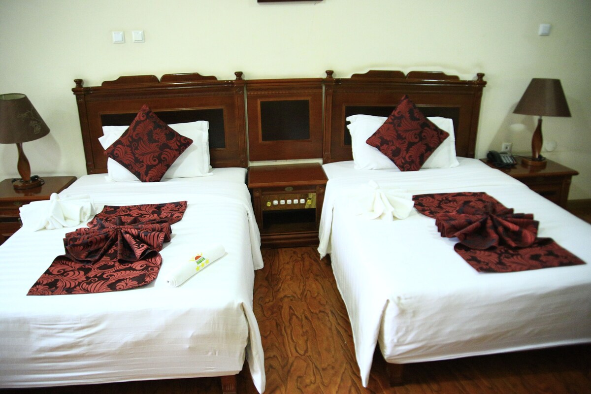 Egyptian cotton sheets, premium bedding, pillowtop beds, in-room safe