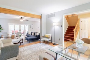 Televisión, chimenea