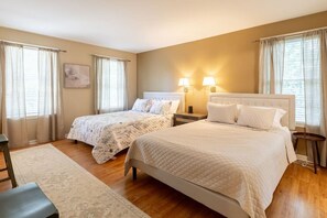 5 bedrooms, WiFi, bed sheets