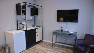 Deluxe Double Room | Private kitchen | Electric kettle