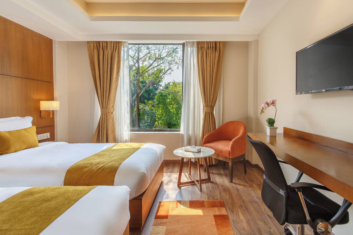 Minibar, desk, iron/ironing board (on request), WiFi (free)