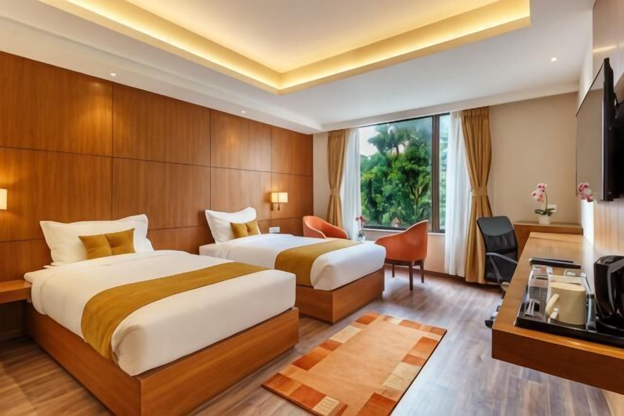 迷你吧、書桌、熨斗/熨衣板、免費無線上網