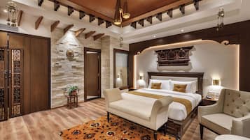 Suite estudio junior | Minibar, escritorio, tabla de planchar con plancha y wifi gratis