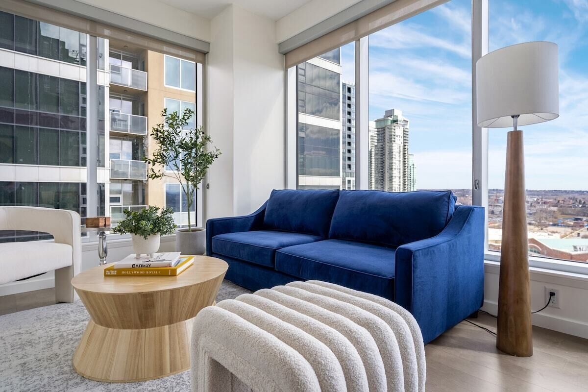 Walk to Stampede/ 2BDR 2BA/ Timeless Style (+18)