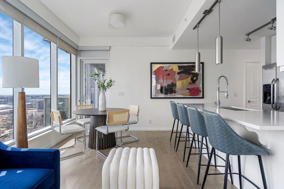 Walk to Stampede/ 2BDR 2BA/ Timeless Style (+18)