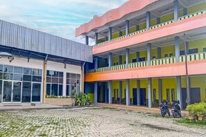 Front of property - Hotel O Gajah Mada Indah (Nginamanu)