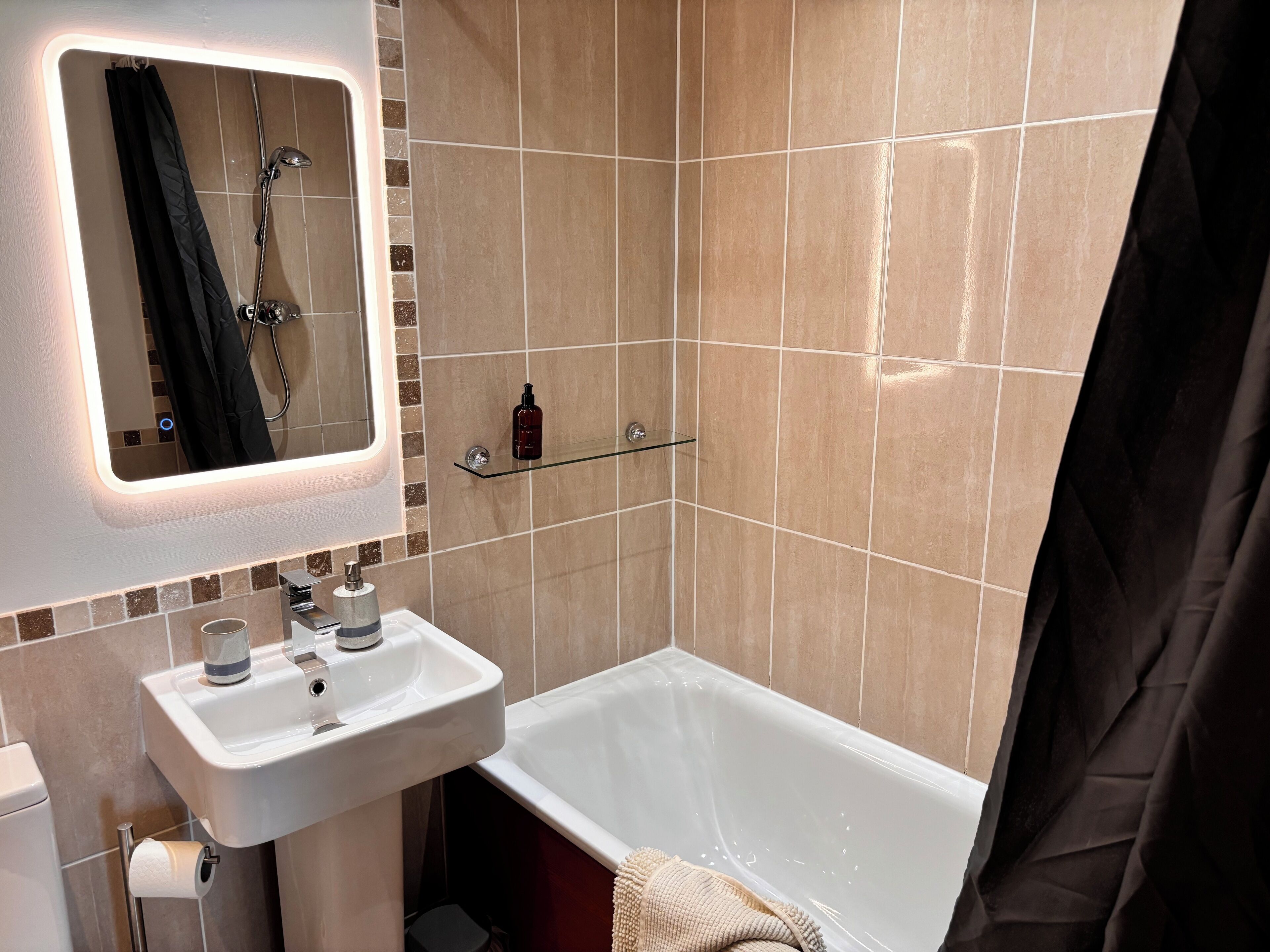 Traditional Double Room | Bathroom | Free toiletries, hair dryer, towels, soap
