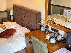 Traditional Double Room | Egyptian cotton sheets, premium bedding, down comforters - Fernhill Hotel (Rochdale)