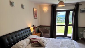 Unclassified image, 4 of 11, button - Fernhill Hotel (Rochdale)