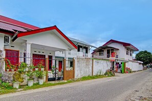 Front of property - SPOT ON 91950 Guest House TekNong Syariah (Bangkinang)