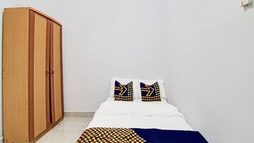 Double Room | Laptop workspace, bed sheets