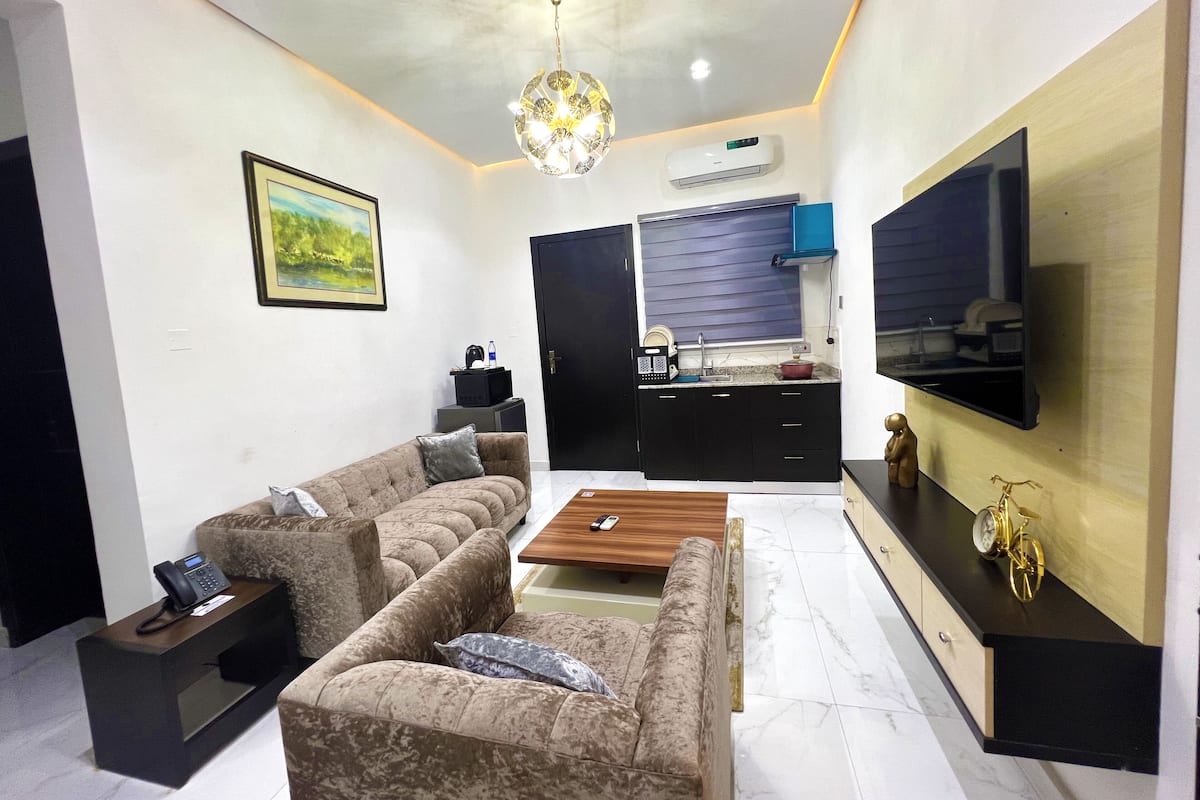 Exclusive Apartment | 1 bilik tidur, peralatan tempat tidur premium, gebar bulu kapas, meja