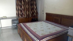 3 bedrooms, bed sheets - Entire Home in the Heart of Amritsar (Amritsar)