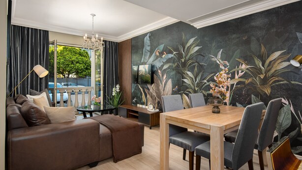 Unclassified image, 1 of 17, button - Cape Royale 213 (Cape Town)