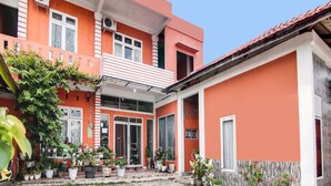 Mặt tiền nơi lưu trú