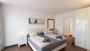 3 habitaciones, escritorio, wifi gratis y ropa de cama 