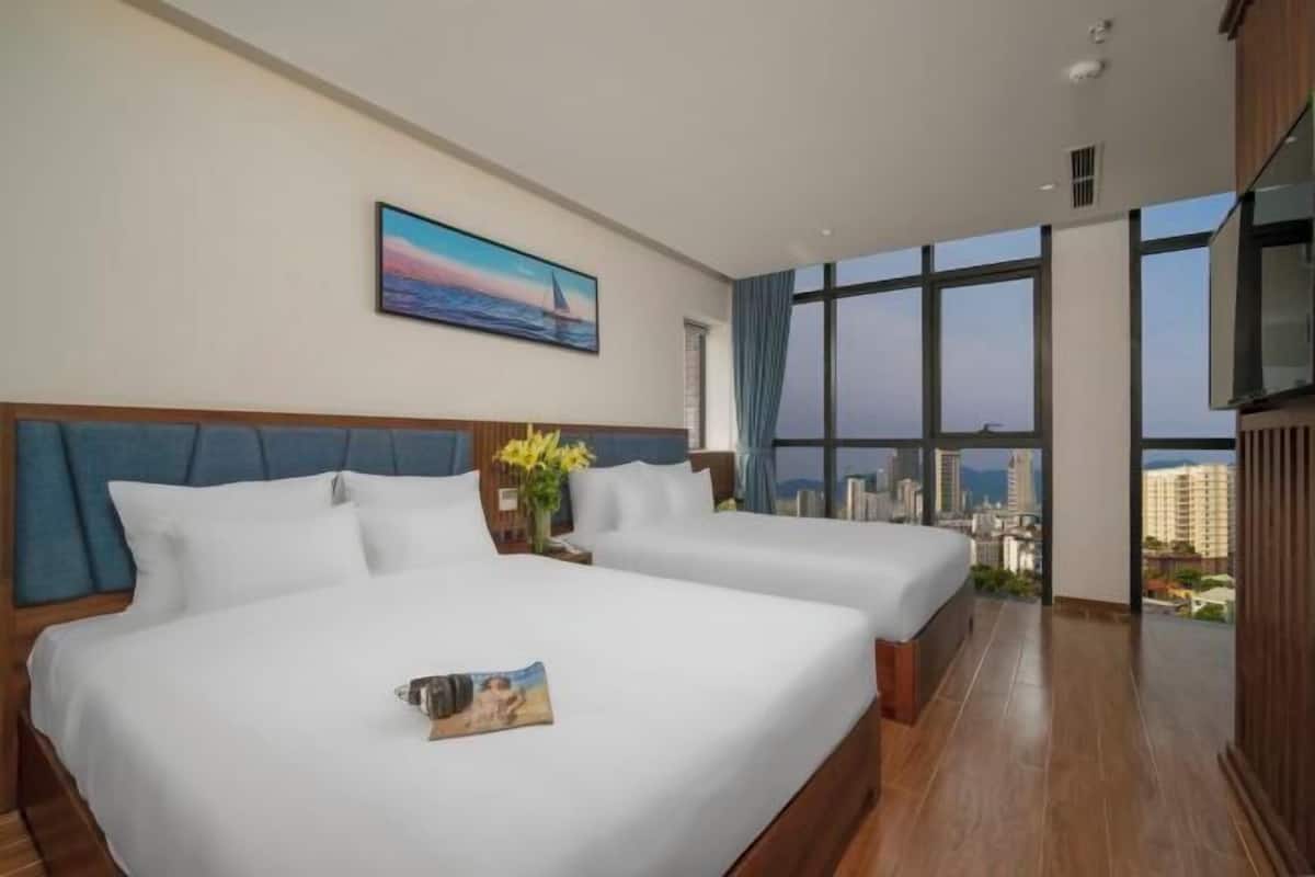 1 bedroom, Frette Italian sheets, premium bedding, Select Comfort beds