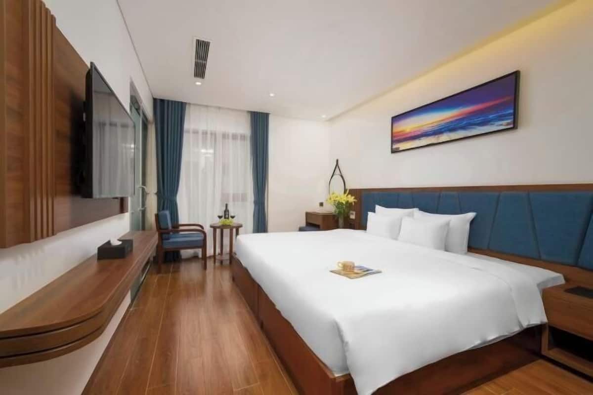 1 bedroom, Frette Italian sheets, premium bedding, Select Comfort beds