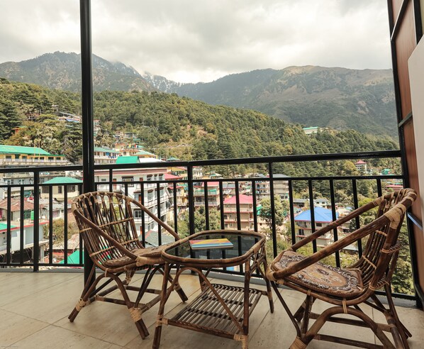 Family Quadruple Room | Balcony - Hotel Buddha's Abode- Best Hotel in McleodGanj Main Market (Dharamshala)
