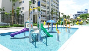 Area giochi per bambini (all'aperto)