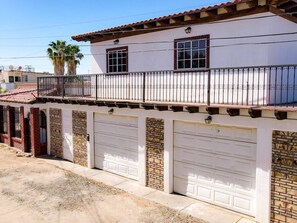 Exterior - Casa Barquito: Spacious 4-bedroom getaway (San Felípe)