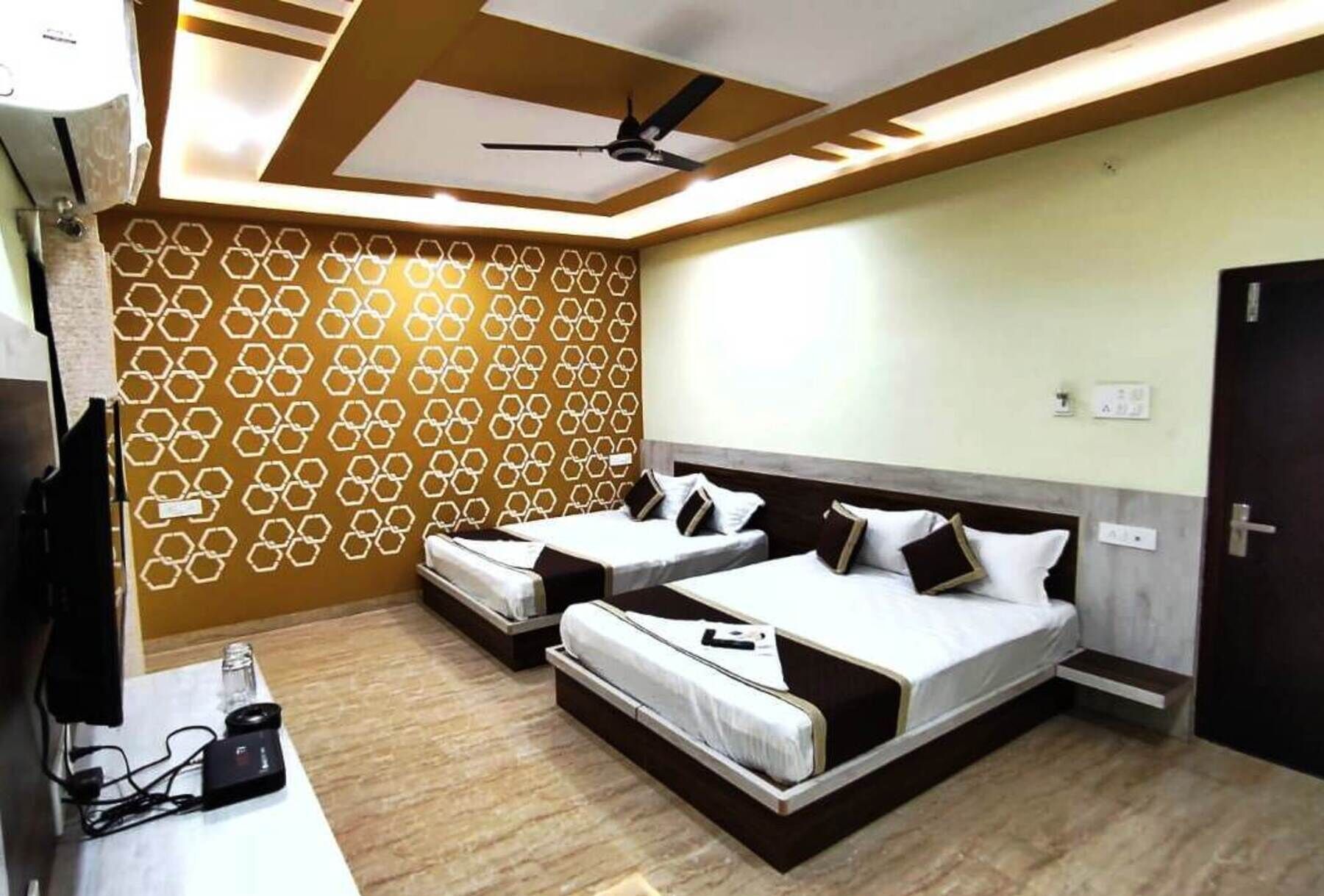 家庭客房 | 書桌、隔音、床單