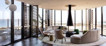 Deluxe Sanctuary with Amazing Views with 2 Parking