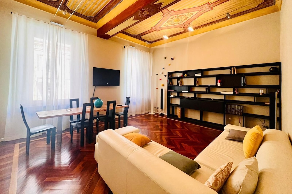Historic center of Modena - Corso Canalgrande<br>Casa del Teatro