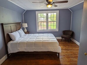 5 Schlafzimmer, Bügeleisen/Bügelbrett, WLAN, Bettwäsche