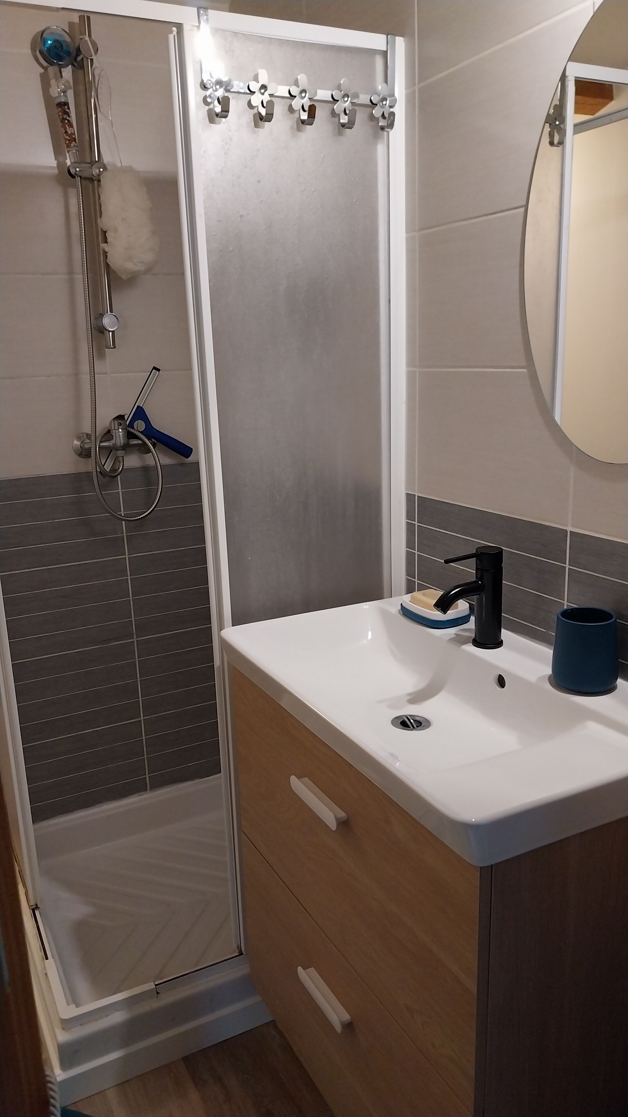 Bruser, hårtørrer, Sæbe, Shampoo