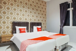 Desk, laptop workspace, free WiFi, bed sheets