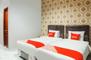 豪華雙床房 | 書桌、筆電工作空間、免費無線上網、床單